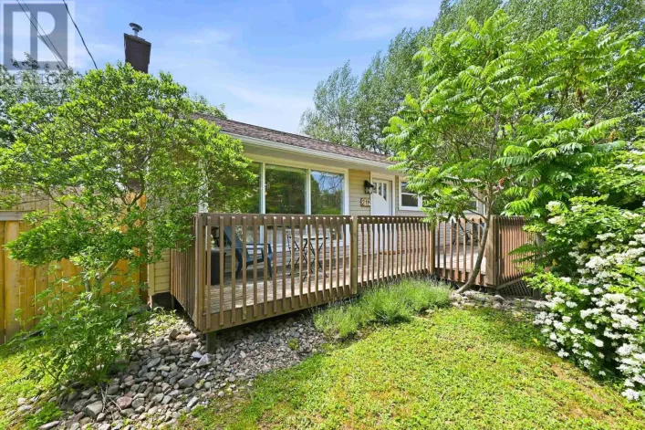21 Lewis Drive, Bedford