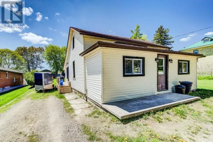 21 MAIN STREET W, Mapleton