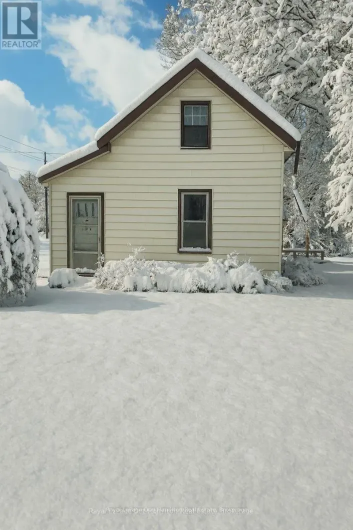 21 PETER STREET S, Brockton