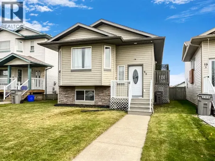 21 Pinnacle Crossing, Grande Prairie