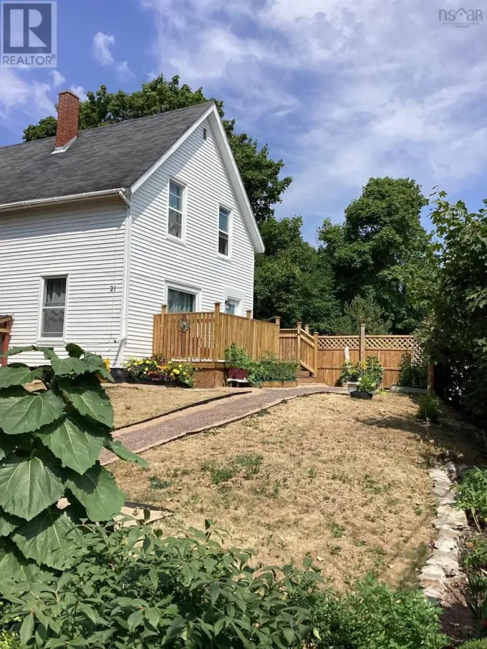 21 Prince Street, Parrsboro