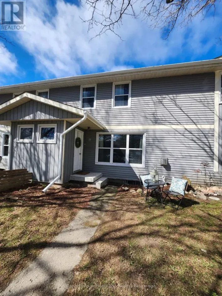 21 ST CHARLES PLACE, Huron East