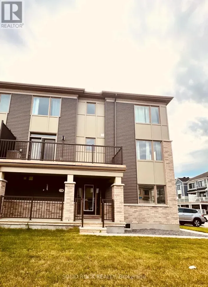 Row / Townhouse for sale: 21 STITCH MEWS STREET, Ottawa