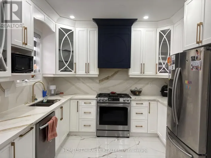 21 TRURO CIRCLE, Brampton