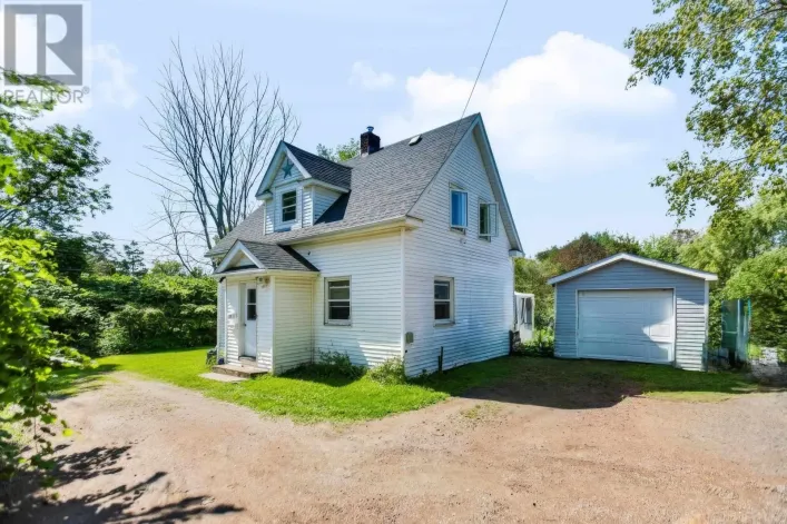 21 Victoria Street W, Amherst