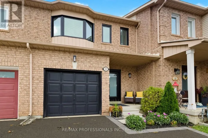 21 WATERBURY STREET, Caledon