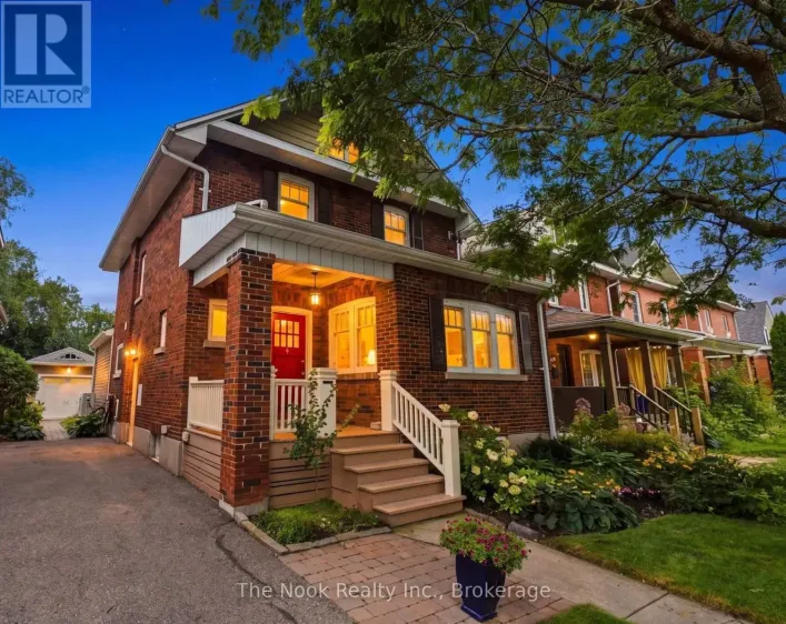 21 WESTMORELAND AVENUE, Oshawa
