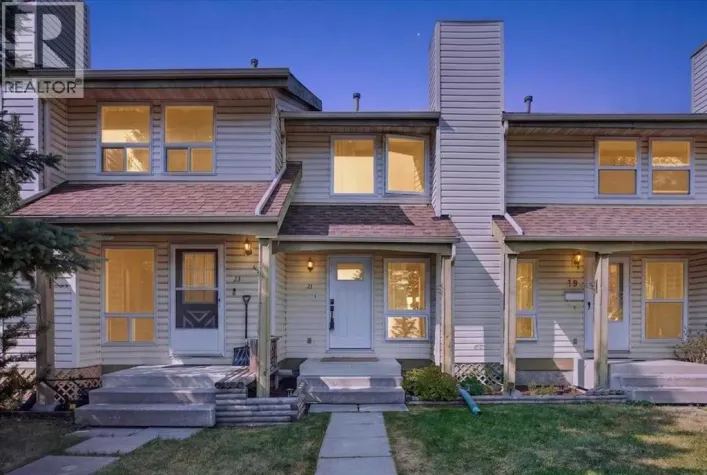 21 Woodhill Court SW, Calgary