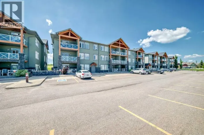 210, 1005A Westmount Drive, Strathmore