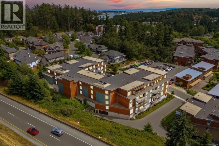 210 110 Presley Pl, View Royal