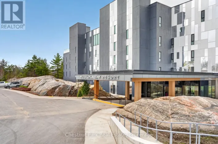 210 - 120 CARRICK TRAIL, Gravenhurst)
