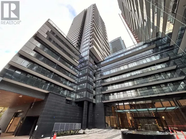 210 - 127 BROADWAY AVENUE, Toronto