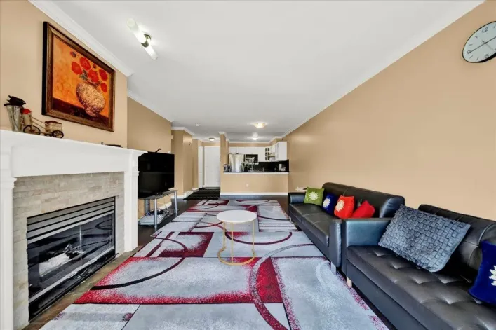 210 15130 108 AVENUE, Surrey