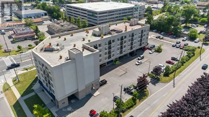 210 - 160 WELLINGTON STREET E, Aurora