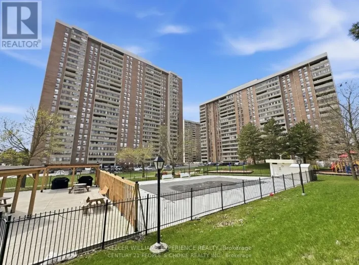 Apartment for sale: 210 - 18 KNIGHTSBRIDGE ROAD, Brampton