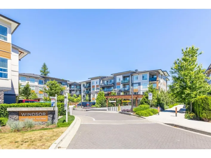 210 19935 75A AVENUE, Langley