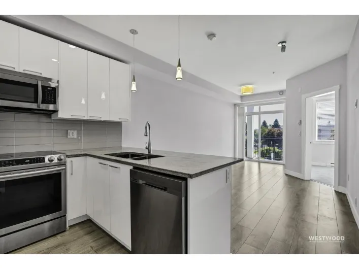 210 20696 EASTLEIGH CRESCENT, Langley