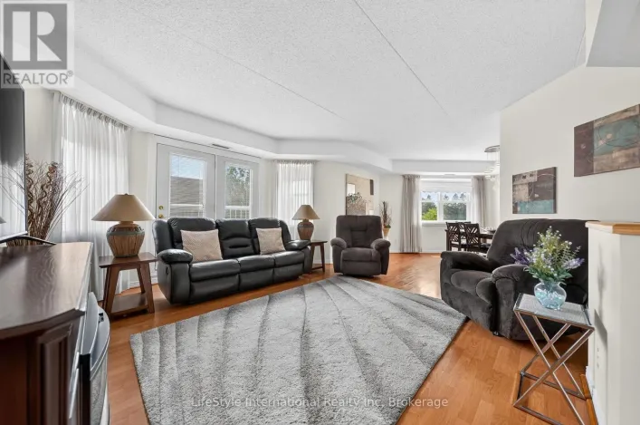 210 - 208 SILVERCREEK PARKWAY N, Guelph