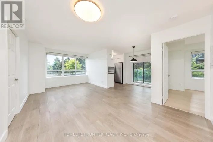 210 - 23 ONEIDA CRESCENT, Richmond Hill