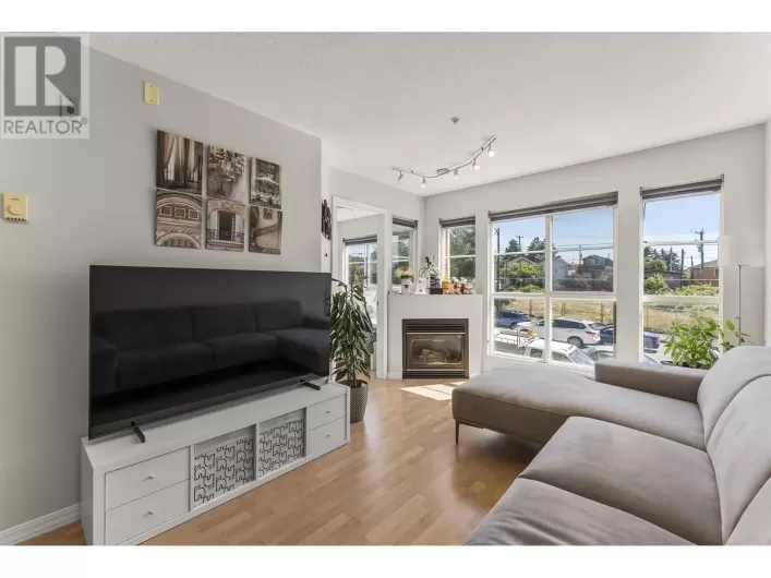 210 2973 KINGSWAY, Vancouver