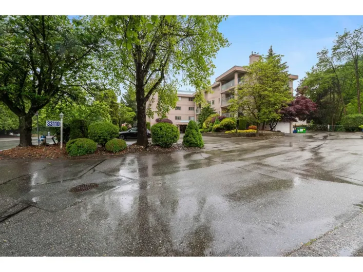 210 33110 GEORGE FERGUSON WAY, Abbotsford