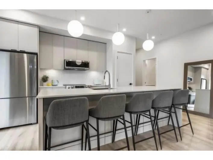 210 45505 CAMPUS DRIVE|Garrison Crossing, Chilliwack