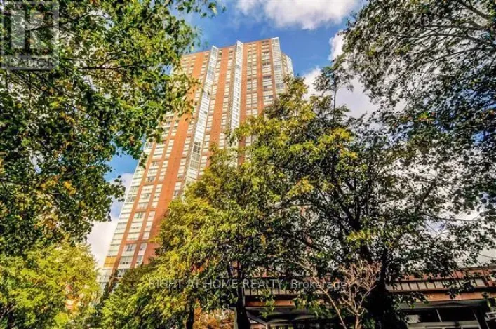 210 - 5 CONCORDE PLACE, Toronto