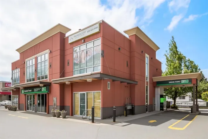 210 5973 VEDDER ROAD|Garrison Crossing, Chilliwack