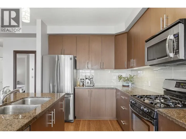 210 6077 LONDON ROAD, Richmond