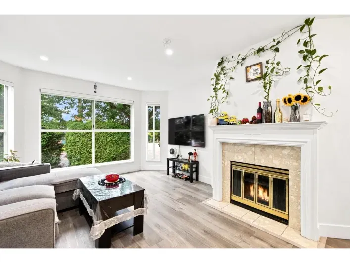 210 7171 121 STREET, Surrey