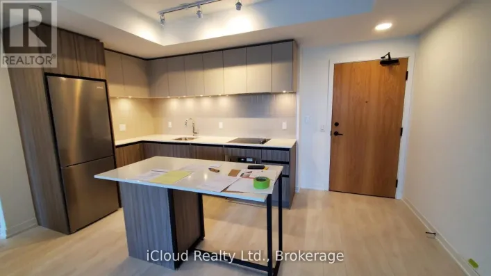 210 - 7950 BATHURST STREET, Vaughan