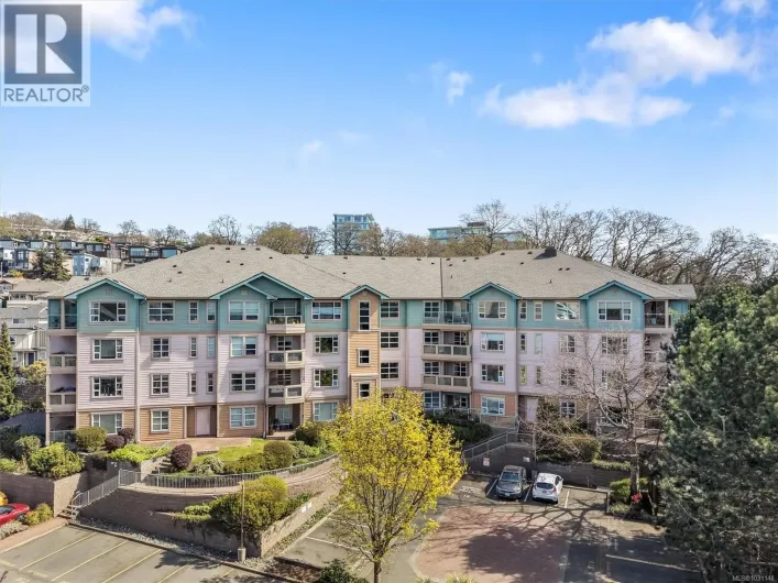 210 799 Blackberry Rd, Saanich