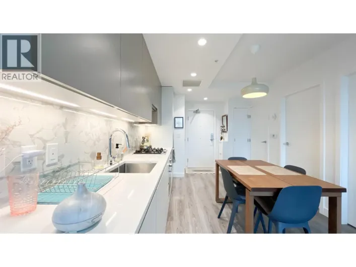 210 8181 CHESTER STREET, Vancouver