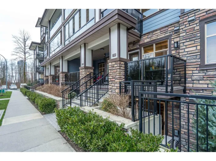 210 8526 202B STREET, Langley