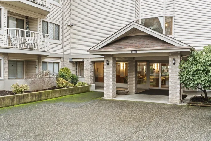 210 9186 EDWARD STREET|Chilliwack Proper West, Chilliwack