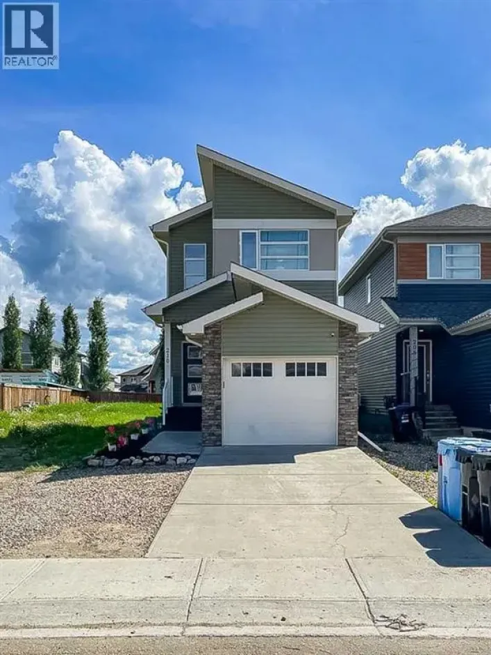 210 Athabasca Avenue, Fort McMurray