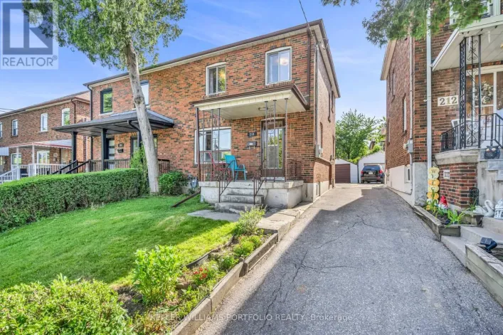 210 BICKNELL AVENUE, Toronto