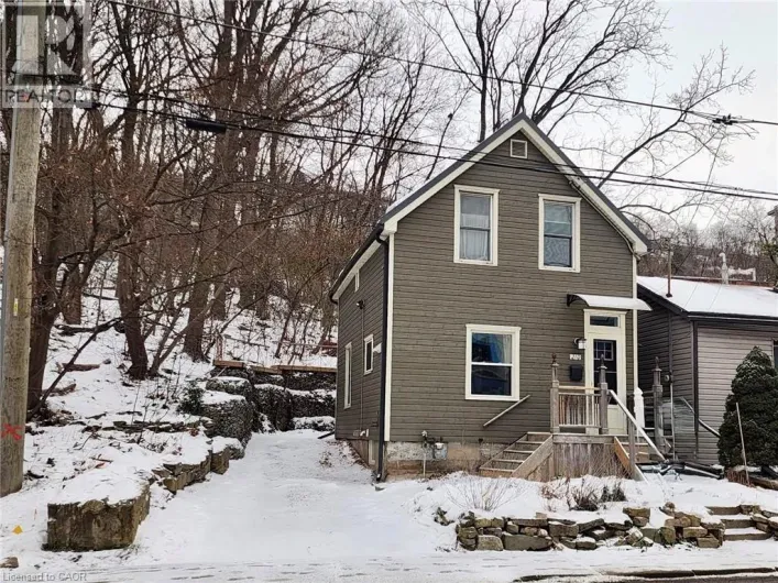 210 CHARLTON Avenue E, Hamilton