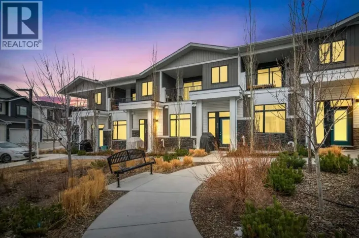 210 Crestbrook Common SW, Calgary