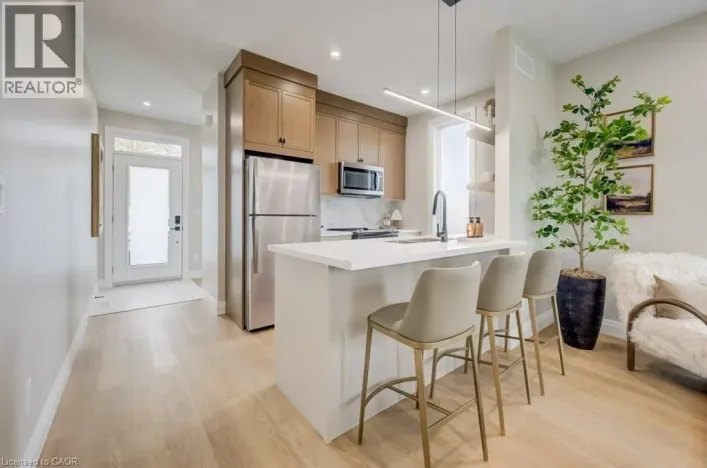 210 HERITAGE Drive Unit# Main, Kitchener