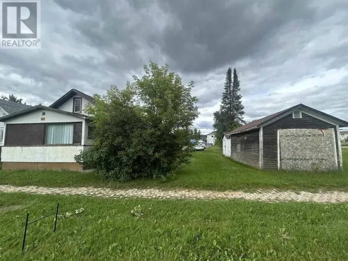 210 Mackenzie AVE E, Atikokan
