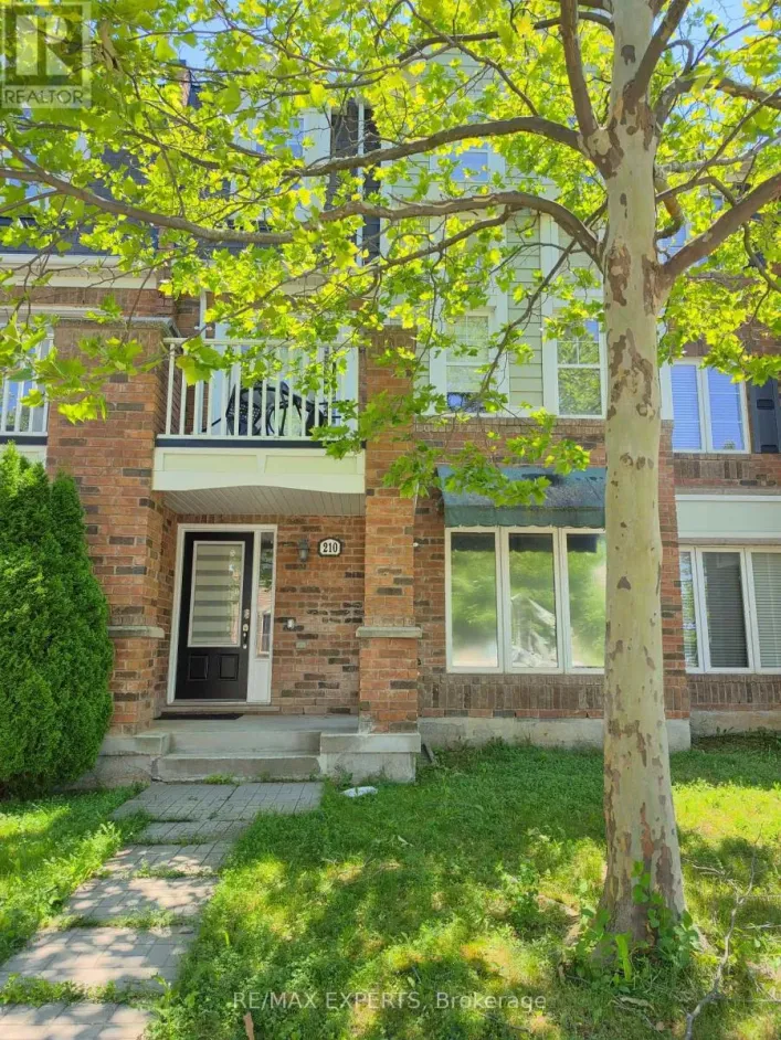 210 MAGURN GATE, Milton