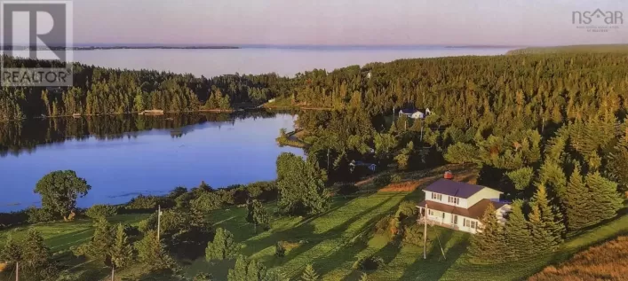 210 South Cove Drive, Feltzen South