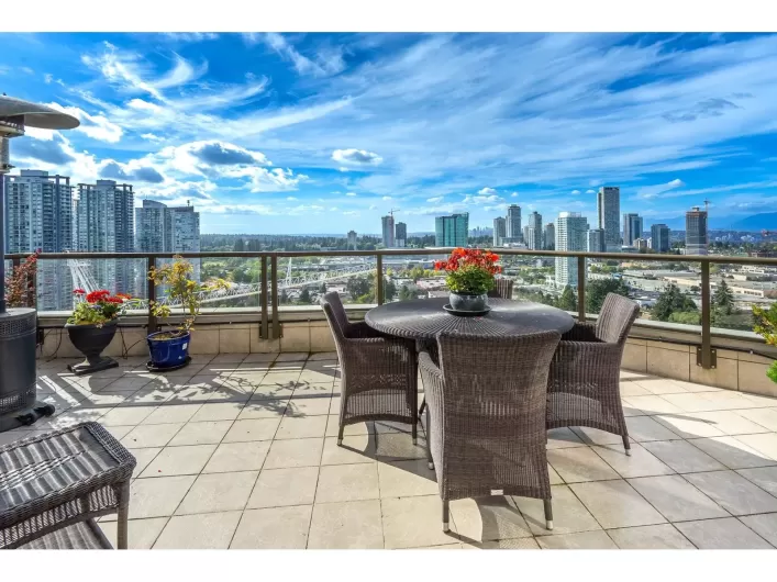 2101 13880 101 AVENUE, Surrey