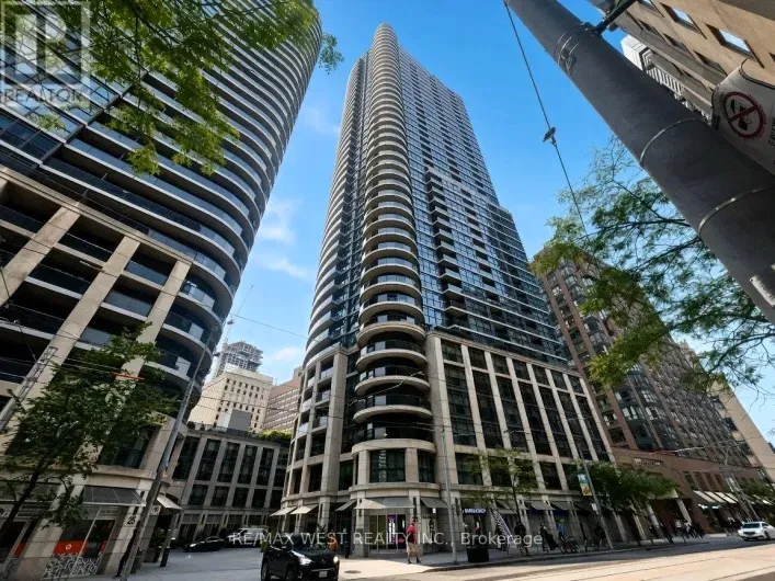 Apartment for rent: 2101 - 21 CARLTON STREET, Toronto