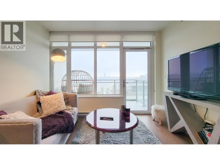 2101 258 NELSON'S COURT, New Westminster