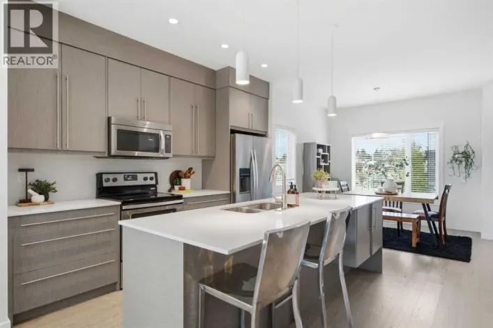 2101, 5305 32 Avenue SW, Calgary