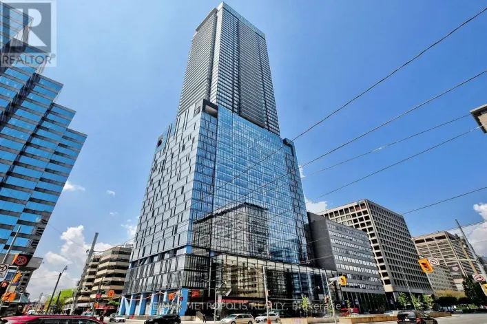 2102 - 488 UNIVERSITY AVENUE, Toronto