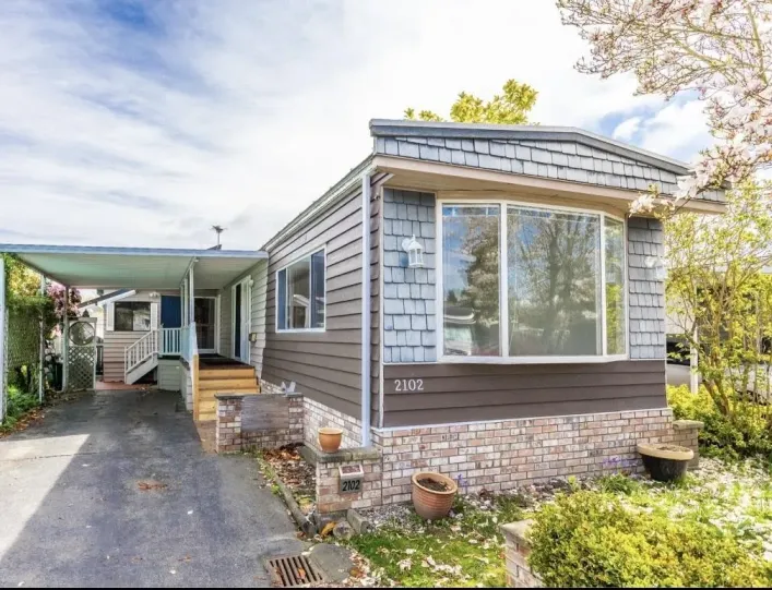 2102 CUMBRIA DRIVE, Surrey