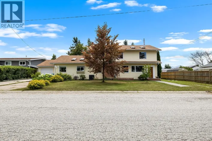 2103 ASH Street, Creston